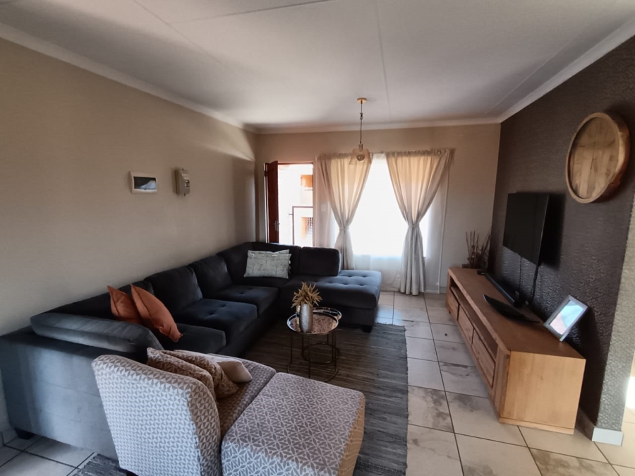 2 Bedroom Property for Sale in Waterval East North West